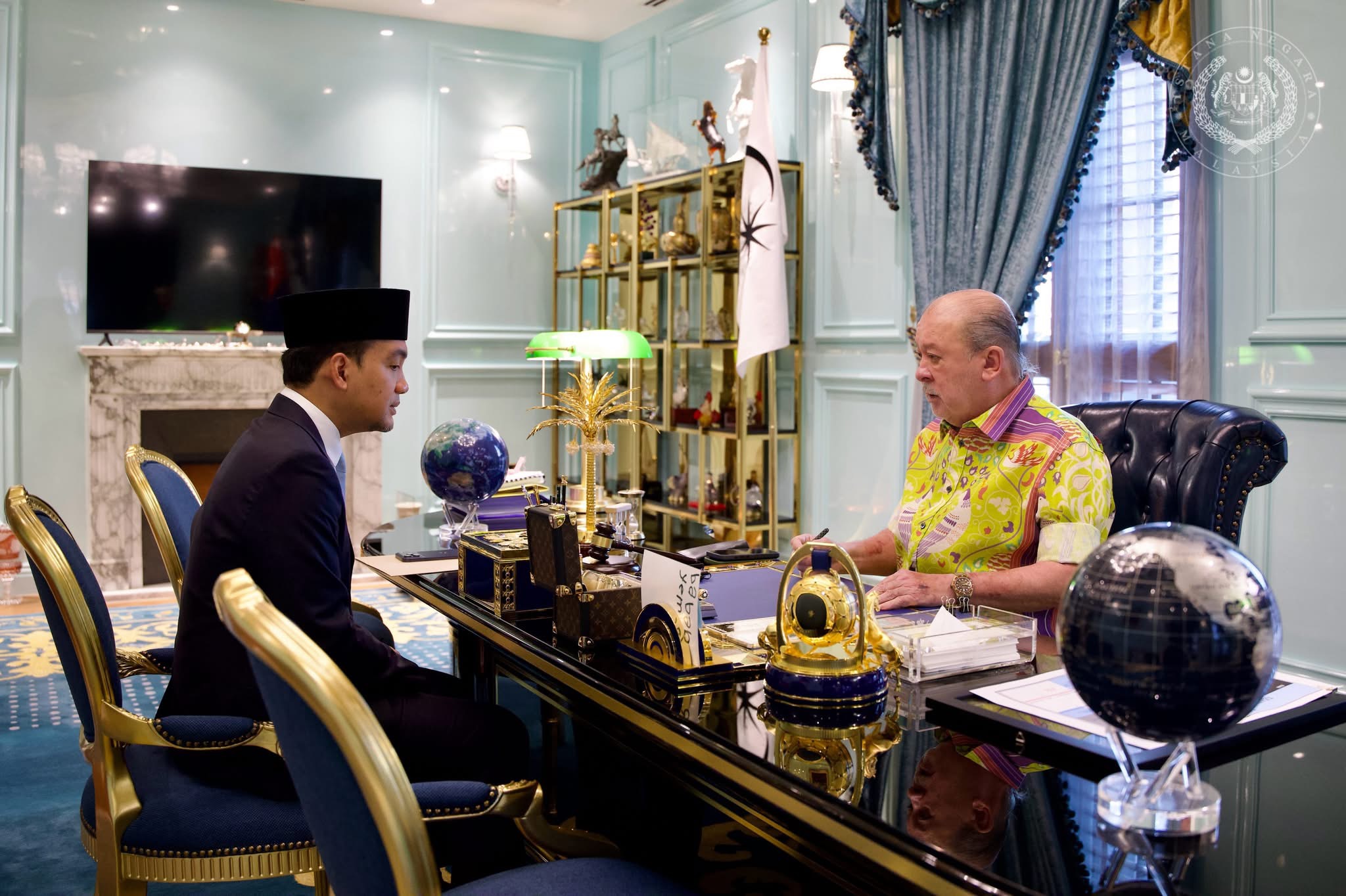 Atilia Harun menyanyi penuh emosi mempromosikan lagu Dimanakah Kau Sore Ini