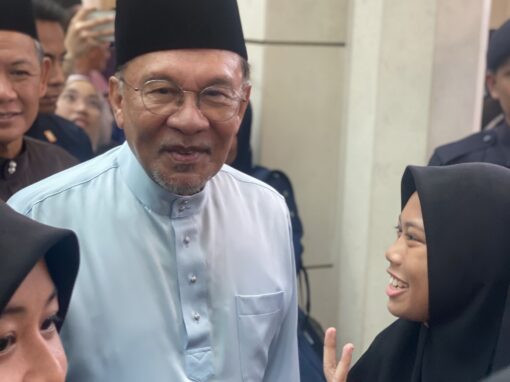 PM sumbang 8 lembu korban untuk 2,000 orang asli Ulu Kinta sempena Aidiladha