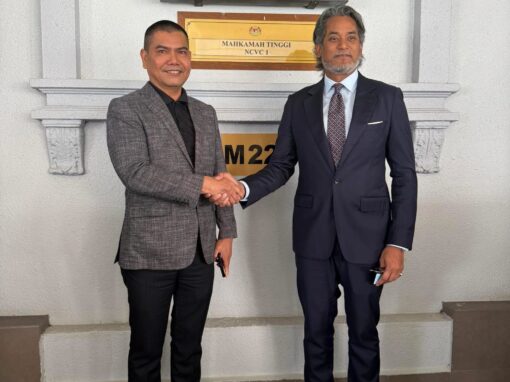 Jamal mohon maaf kepada Khairy, kes saman fitnah selesai