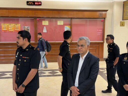Tokoh kewangan Islam Daud Bakar, pengarah syarikat mengaku tidak bersalah tujuh pertuduhan pecah amanah RM10.55 Juta