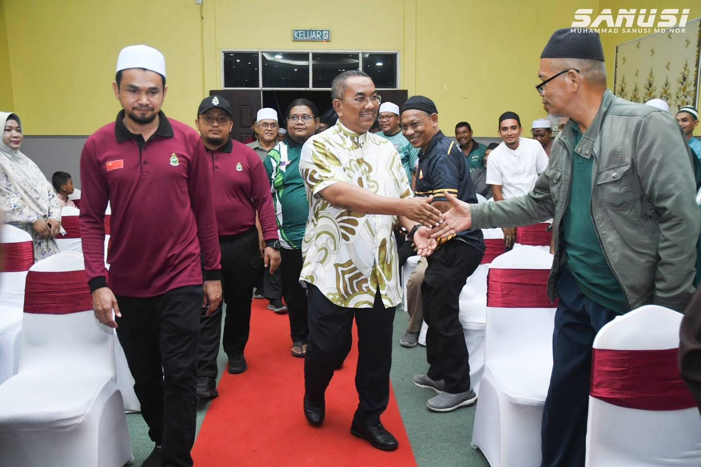 Atilia Harun menyanyi penuh emosi mempromosikan lagu Dimanakah Kau Sore Ini