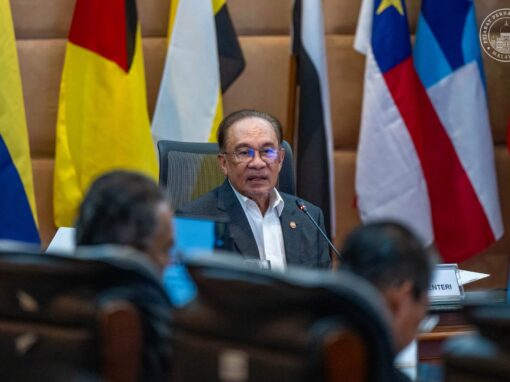 PRN Johor: Anwar rayu rakyat beri mandat kepada calon PH PRN Johor: Anwar rayu rakyat beri mandat kepada calon PH